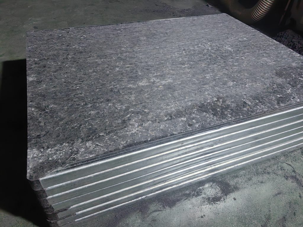 Raw material preparation stage for GMT brick pallet production