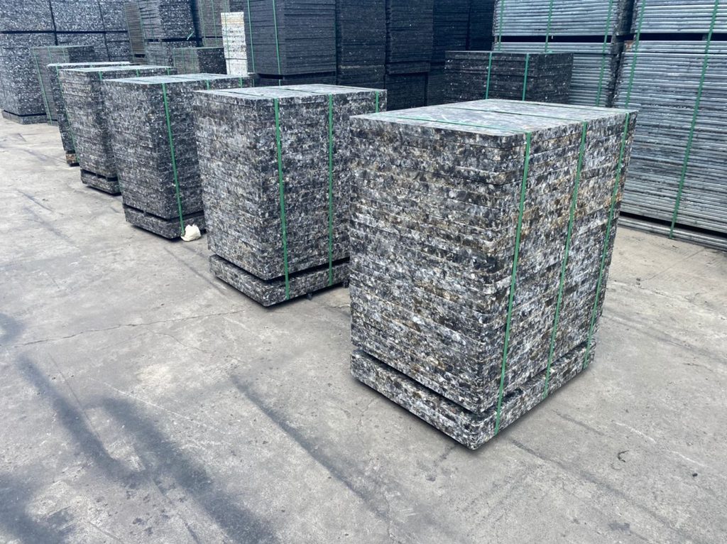 Automated brick production line using GMT pallets for consistent manufacturing