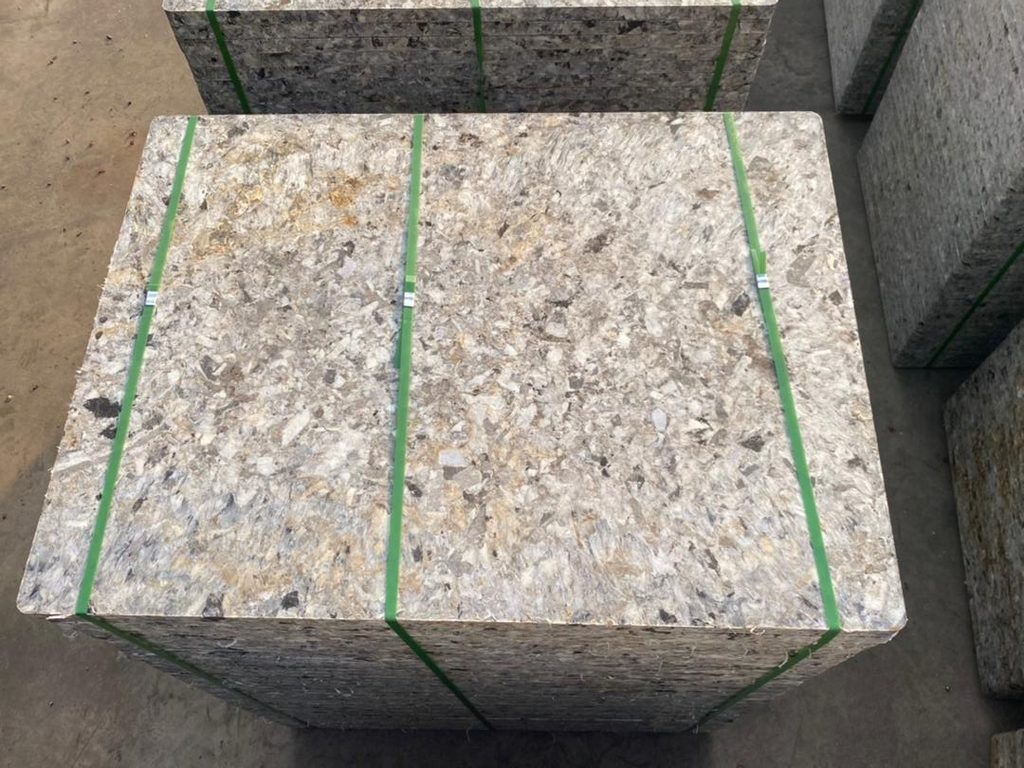 GMT fiber pallets demonstrating sustainable recyclable materials for brick production